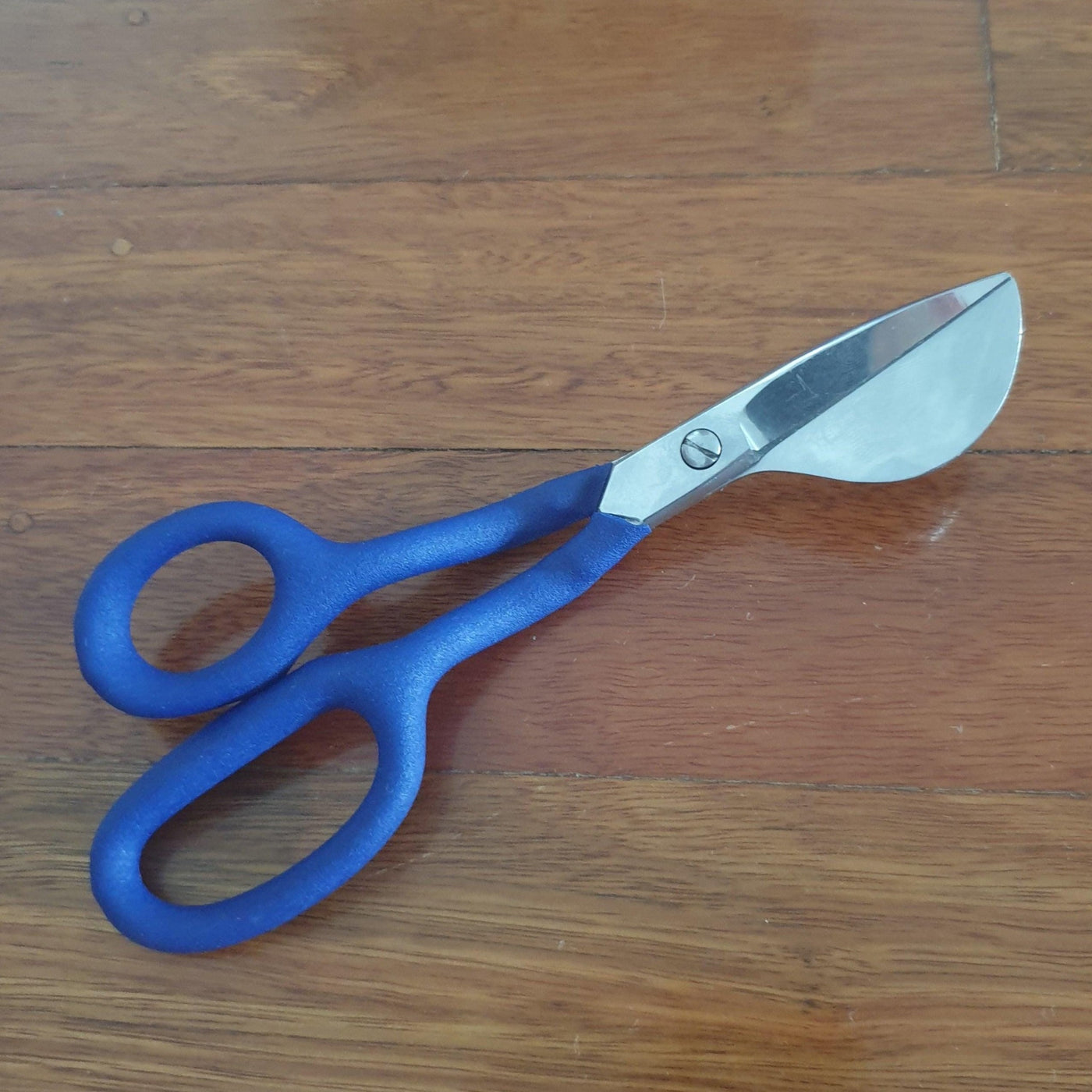 Duckbill scissors for tufting - rug making scissors